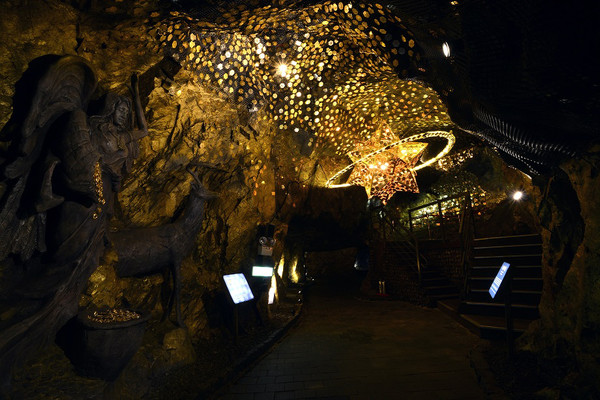 대한민국 최고의 동굴테마파크인 ‘광명동굴’이 한국관광 100선에 3회 연속 선정되어 눈길을 끌고 있다. (사진제공=광명시청)