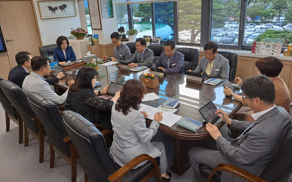안성시가 26일 김보라 안성시장 주재로 2023년 ‘안성시 반부패 청렴 추진 회의’를 개최했다. (사진제공=안성시청)