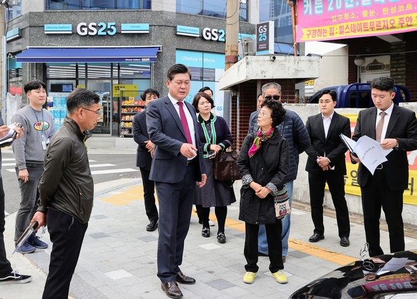 인천 미추홀구가 31일 구청장과 주민이 만나는 날인 ‘미소 만남’을 개최했다. (사진제공=미추홀구청)